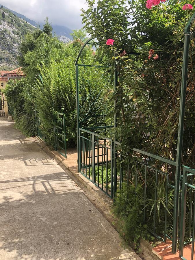 Apartments Qualitas Kotor Exterior foto